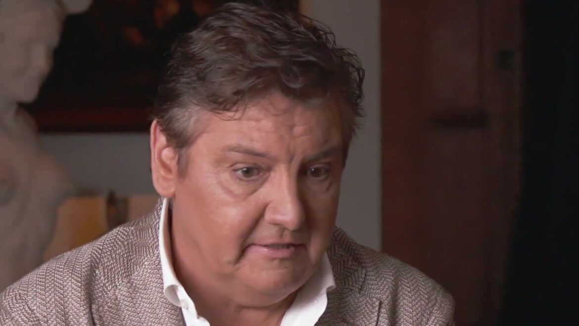 René Froger tijdens een interview